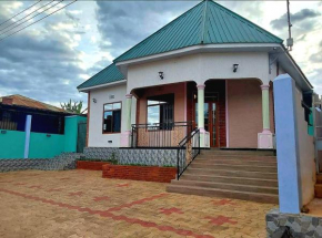 The Peacock Lodge 1
